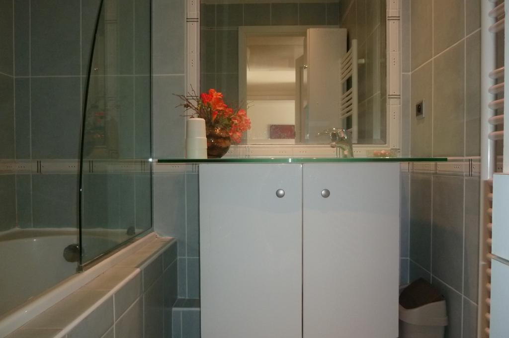 Stunning 2 Bed, 2 Bath Apt On The Cannes Sea Front Has Swimming Pool And Is A Secure Modern Building 464 Esterno foto