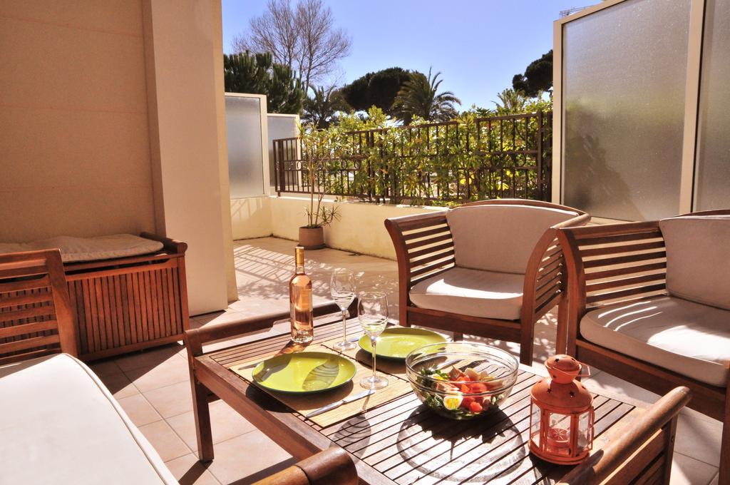 Stunning 2 Bed, 2 Bath Apt On The Cannes Sea Front Has Swimming Pool And Is A Secure Modern Building 464 Esterno foto