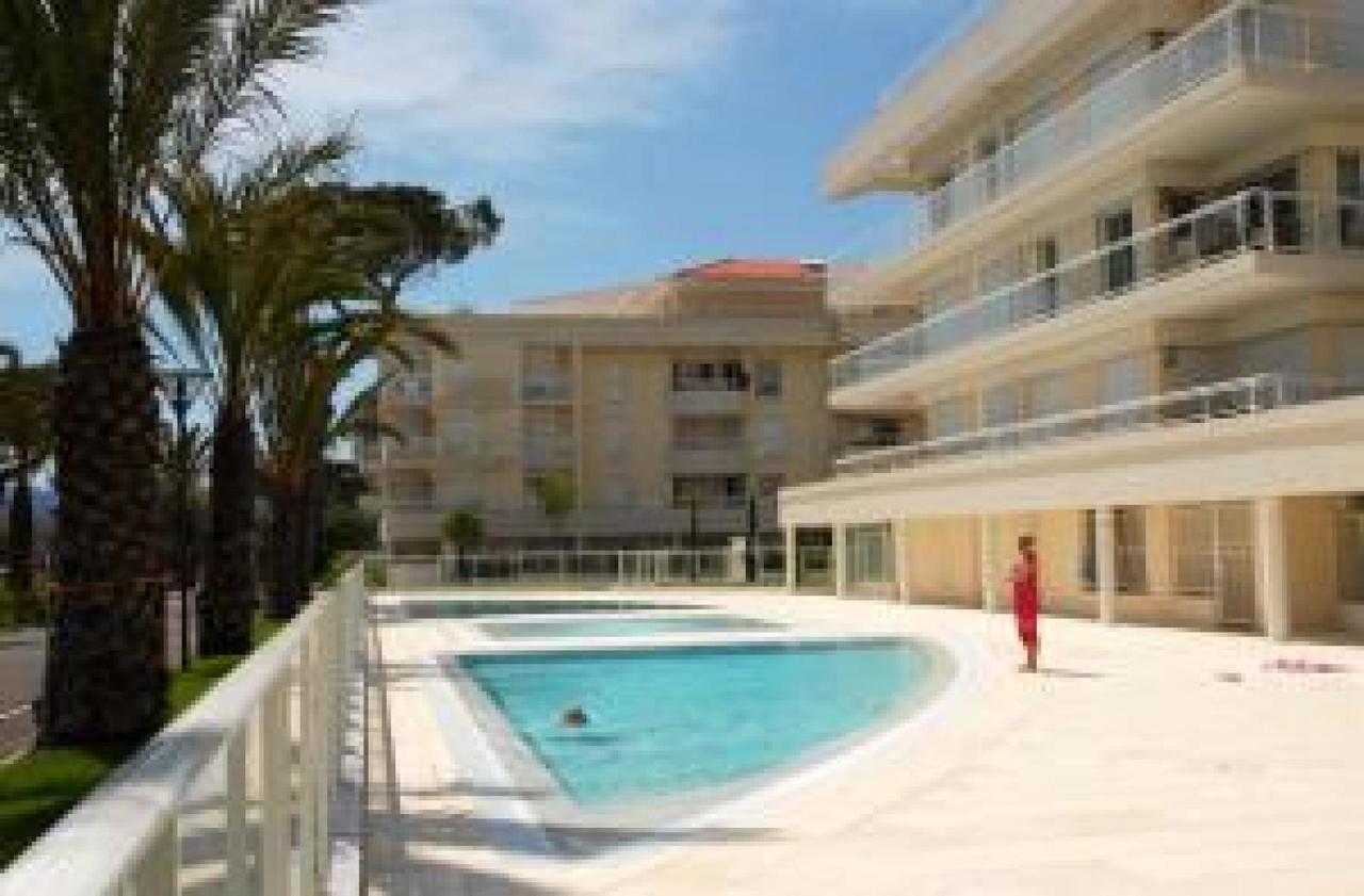 Stunning 2 Bed, 2 Bath Apt On The Cannes Sea Front Has Swimming Pool And Is A Secure Modern Building 464 Esterno foto