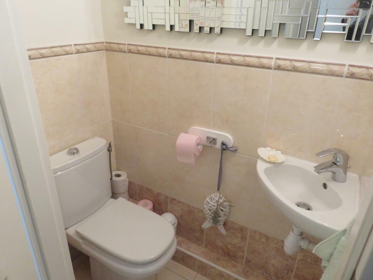 Stunning 2 Bed, 2 Bath Apt On The Cannes Sea Front Has Swimming Pool And Is A Secure Modern Building 464 Esterno foto
