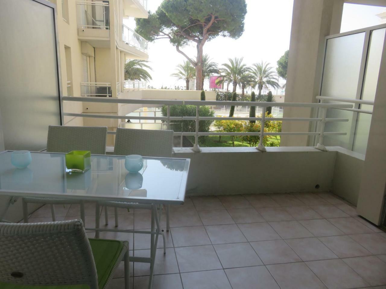 Stunning 2 Bed, 2 Bath Apt On The Cannes Sea Front Has Swimming Pool And Is A Secure Modern Building 464 Esterno foto